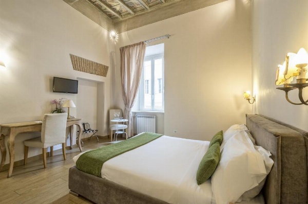 Little Queen Suite image 10