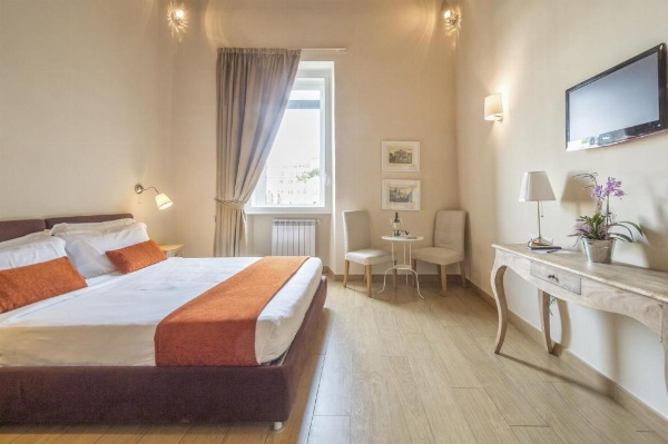 Little Queen Suite image 29