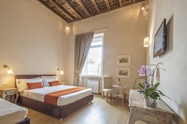 Little Queen Suite image 5